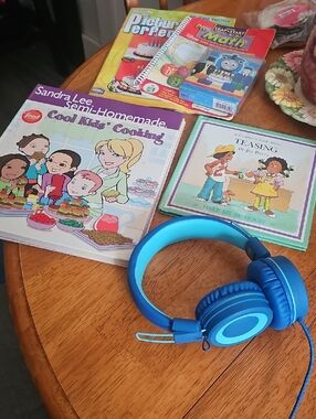 Kids Wired Headphones in Bright Blue — Comfortable On-Ear Learning Headset